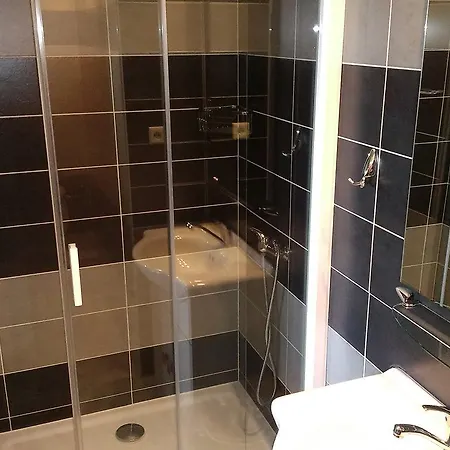 Juniorhotel Roxana فندق