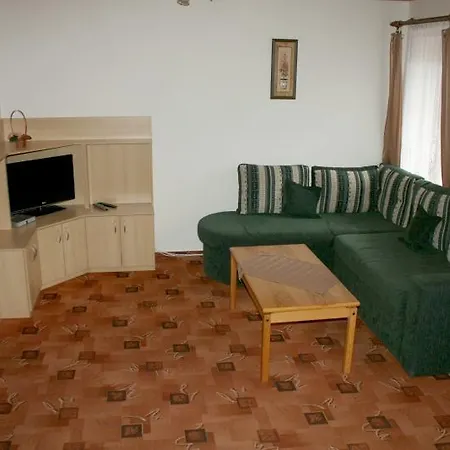 Juniorhotel Roxana فندق 3*